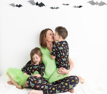Load image into Gallery viewer, Halloween Women's Short Sleeve top and bottom pjs
