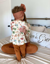 Load image into Gallery viewer, Brown Cream Cocoa Cups Big Bow Headband