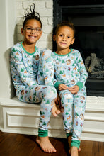 Load image into Gallery viewer, Snowy slopes 2-Piece Long Sleeve Pjs