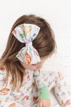 Load image into Gallery viewer, Garden Gnomes Alligator Clip Bamboo Bows