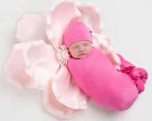 Load image into Gallery viewer, Pretty Pink Swaddle with Hat