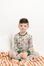 Load image into Gallery viewer, Christmas Stripes Quilted Blanket