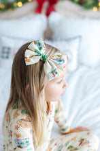 Load image into Gallery viewer, Cream Cocoa Cups Bamboo Alligator Clip Bows