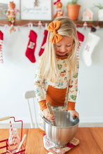 Load image into Gallery viewer, Cream Cocoa Cups Aprons