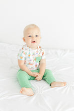 Load image into Gallery viewer, Garden Gnomes 3-Piece Jogger Daywear