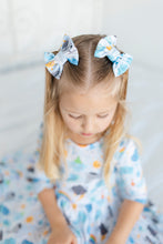 Load image into Gallery viewer, Weather Warriors Bamboo Alligator Clip Bows