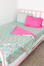 Load image into Gallery viewer, Tea Three Quilted Blanket