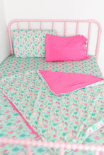 Load image into Gallery viewer, Tea Three Quilted Blanket