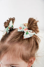 Load image into Gallery viewer, Grey Cocoa Cups Bamboo Alligator Clip Bows