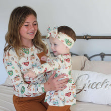 Load image into Gallery viewer, Cream Cocoa Cups 2-Piece Jogger Daywear