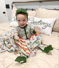 Load image into Gallery viewer, Grey with Stripes Cocoa Cups Quilted Blanket