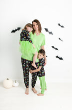 Load image into Gallery viewer, Halloween Women&#39;s Short Sleeve top and bottom pjs
