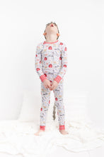 Load image into Gallery viewer, Friendly Farm 2-Piece Long Sleeve Pjs
