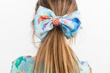 Load image into Gallery viewer, Ocean Oasis Alligator clip Bows
