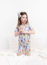 Load image into Gallery viewer, Zoomie Zots Bamboo Alligator Clip Bows
