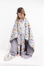 Load image into Gallery viewer, Zoomie Zots Quilted Blanket
