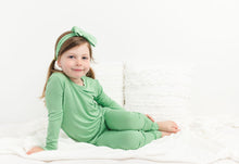 Load image into Gallery viewer, Grassy Green Long Sleeve 2 Piece Pjs
