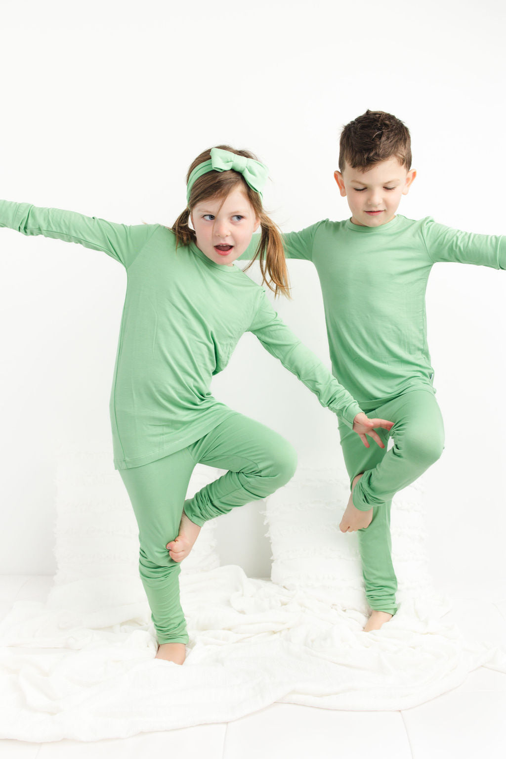 Grassy Green Long Sleeve 2 Piece Pjs