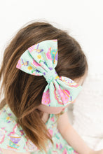 Load image into Gallery viewer, Tea Three Bamboo Alligator Clip Bows
