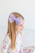 Load image into Gallery viewer, Lavender Lillies Bamboo Alligator Clip Bows
