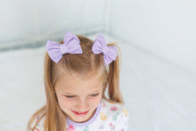 Load image into Gallery viewer, Lavender Lillies Bamboo Alligator Clip Bows
