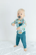 Load image into Gallery viewer, Tiny Town 4-Piece Jogger Daywear
