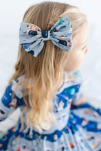 Load image into Gallery viewer, Space Bamboo Alligator Clip Bows
