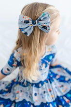 Load image into Gallery viewer, Space Bamboo Alligator Clip Bows
