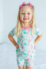 Load image into Gallery viewer, Tea Three 2-Piece Shorts Pj
