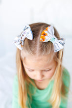 Load image into Gallery viewer, Zoomie Zots Bamboo Alligator Clip Bows
