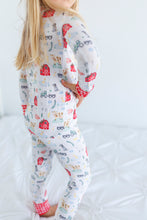 Load image into Gallery viewer, Friendly Farm 2-Piece Long Sleeve Pjs
