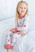 Load image into Gallery viewer, Friendly Farm 2-Piece Long Sleeve Pjs
