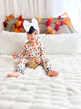 Load image into Gallery viewer, White Big Bow Headband
