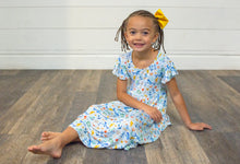 Load image into Gallery viewer, Sailing Seas Big Yellow Bow
